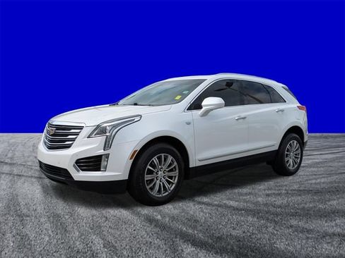Used 2018 Cadillac XT5 Luxury w/ Driver Awareness Package FWD image 8