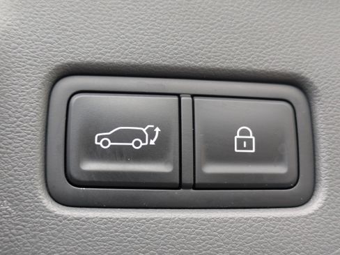 Used 2024 Hyundai Santa Fe SEL FWD image 15