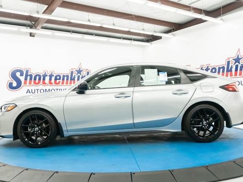 Certified 2025 Honda Civic Sport image 14