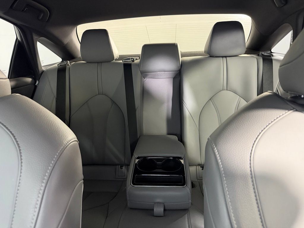 Used 2021 Toyota Avalon XLE w/ Carpet Mat Package (TMS) FWD image 20