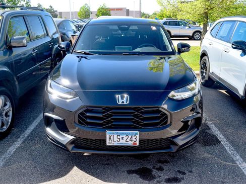 Used 2023 Honda HR-V Sport image 3
