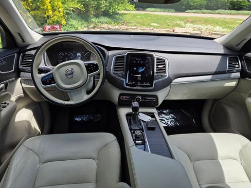 Used 2020 Volvo XC90 T5 Momentum w/ Protection Package Premier AWD/4WD image 23
