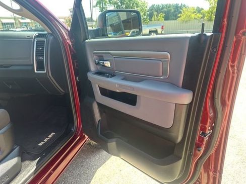 Used 2019 RAM 1500 Classic Warlock image 7