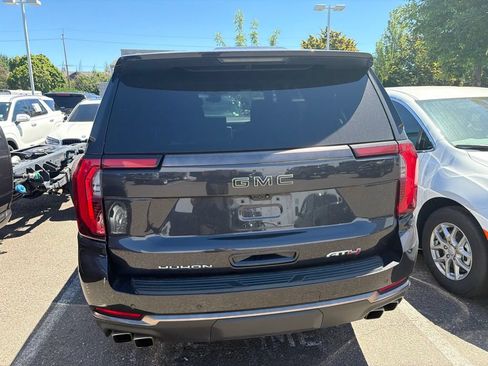 Used 2025 GMC Yukon AT4 Ultimate AWD/4WD image 5