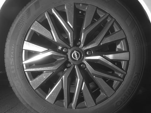 Used 2025 Nissan Altima 2.5 SV image 15