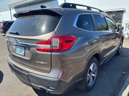 Used 2021 Subaru Ascent Premium w/ Convenience Package AWD/4WD image 3