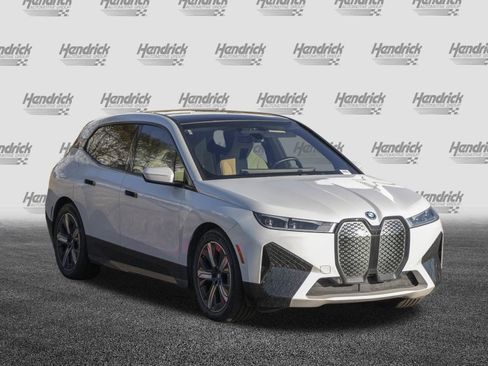 Used 2023 BMW iX xDrive50 w/ Premium Package image 2