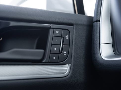 Certified 2026 Porsche Cayenne Coupe AWD/4WD image 19