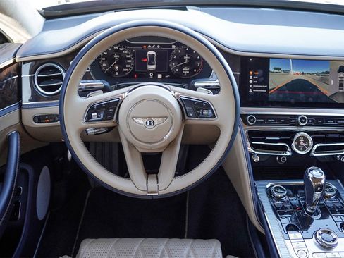 Certified 2023 Bentley Flying Spur W12 image 34