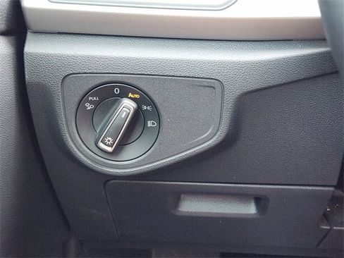 Used 2022 Volkswagen Atlas SE image 22