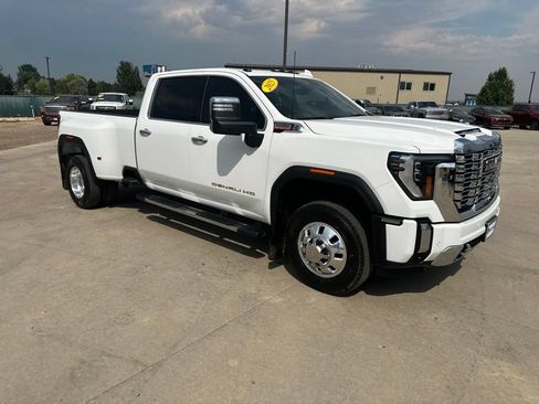 Certified 2025 GMC Sierra 3500 Denali w/ Denali Reserve Package AWD/4WD image 34