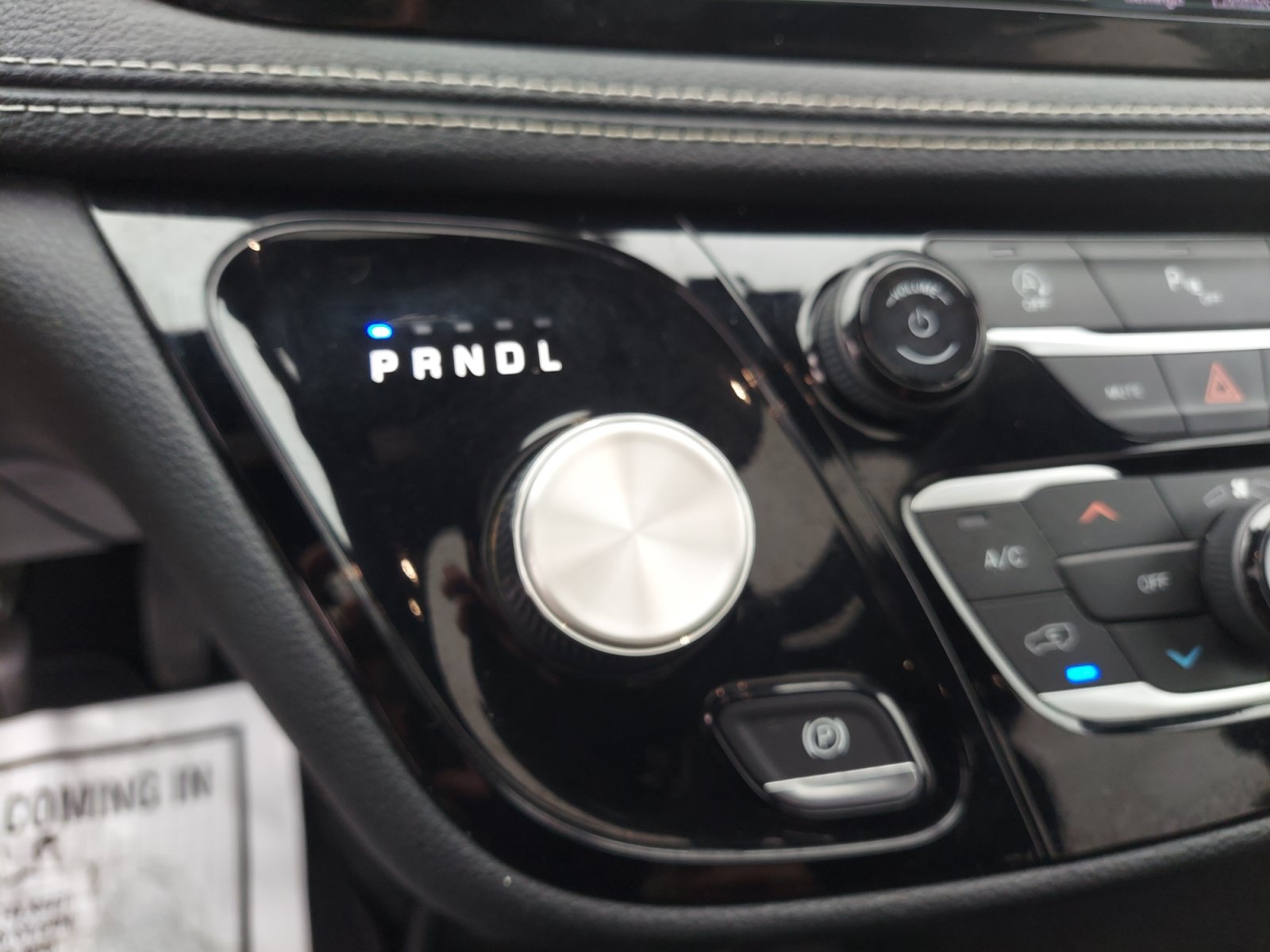 Used 2020 Chrysler Pacifica Limited w/ S Appearance Package FWD image 22
