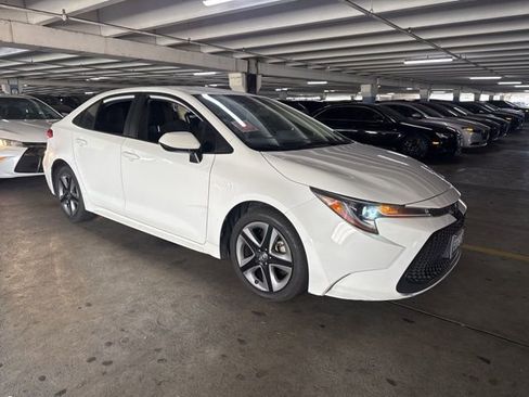 Used 2022 Toyota Corolla LE w/ Carpet Mat Package (TMS) image 3
