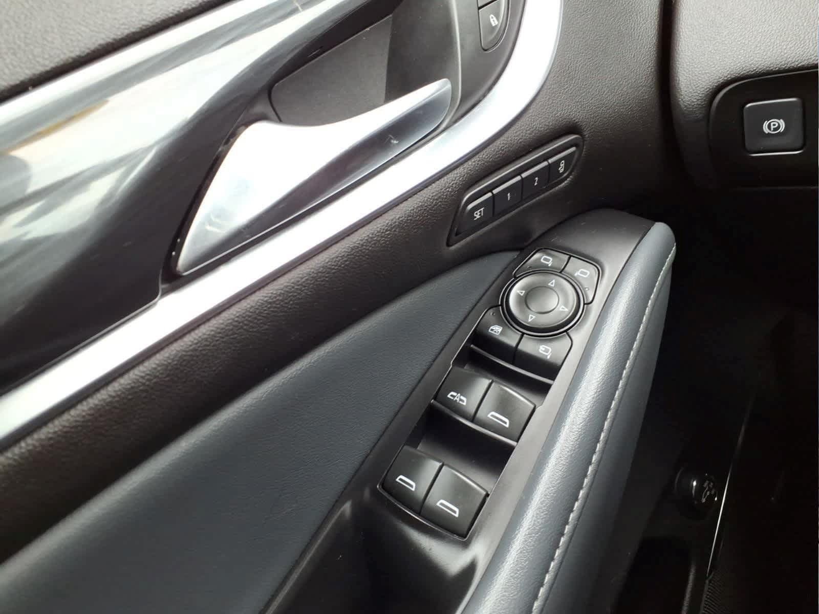 Used 2022 Buick Enclave Premium FWD image 25