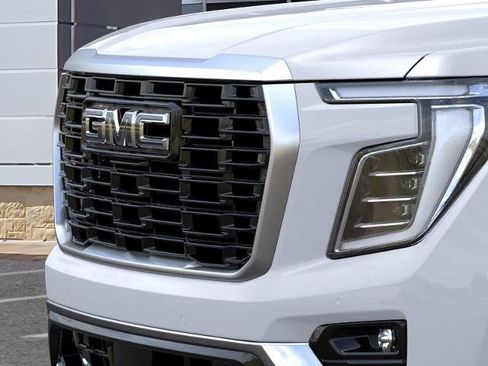 New 2026 GMC Yukon Denali w/ Denali Reserve Package AWD/4WD image 37