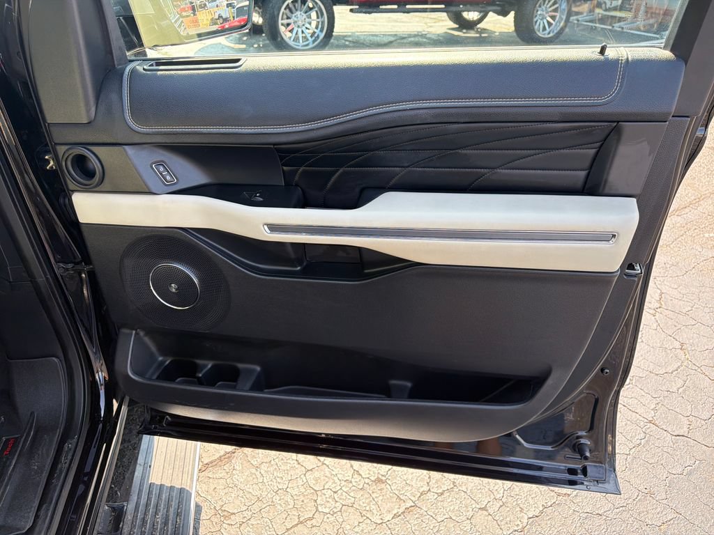 Used 2019 Ford Expedition Platinum RWD image 52