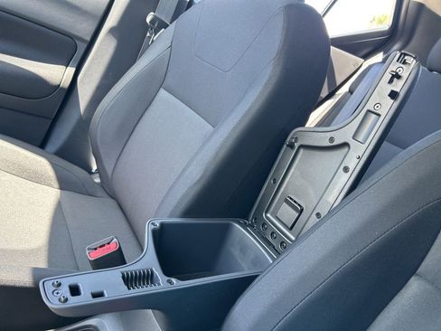 New 2025 Nissan Kicks Play S image 30