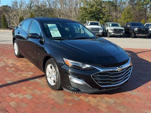 Used 2023 Chevrolet Malibu LS image 5