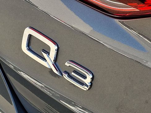 New 2025 Audi Q3 2.0T Premium image 19