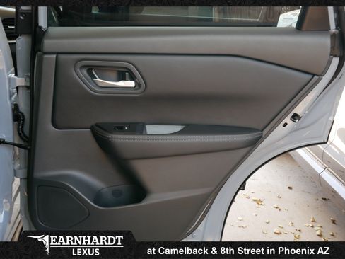 Used 2026 Nissan Rogue SV FWD image 18