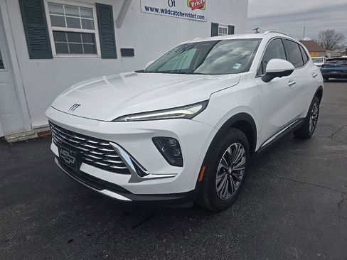 Used 2024 Buick Envision Preferred image 3
