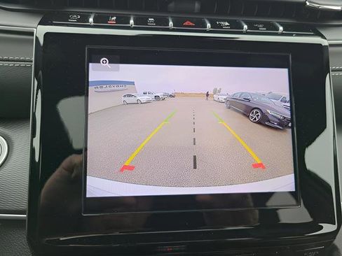 New 2025 Jeep Grand Cherokee Altitude image 14