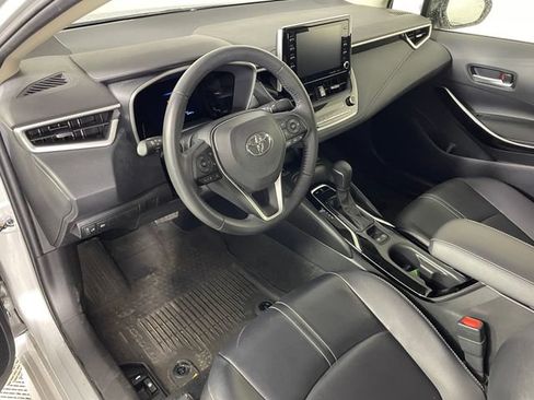 Used 2022 Toyota Corolla XLE FWD image 3