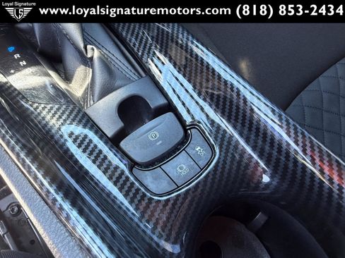Used 2021 Toyota C-HR XLE FWD image 21