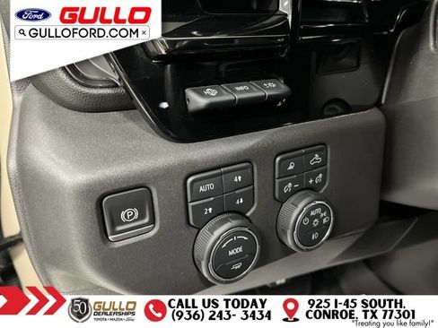 Used 2023 Chevrolet Silverado 1500 ZR2 w/ Technology Package AWD/4WD image 19