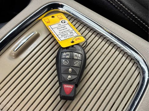 Used 2019 Dodge Grand Caravan SXT FWD image 39