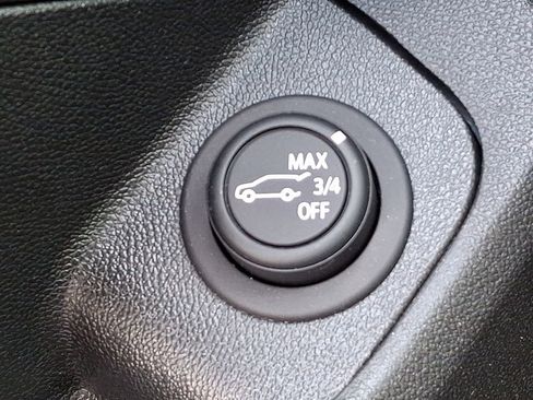 Certified 2022 GMC Terrain SLT image 27