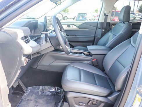 Used 2026 Ford Explorer Active w/ Active Comfort Package RWD image 18