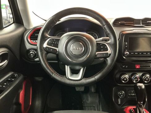 Used 2016 Jeep Renegade Trailhawk image 26