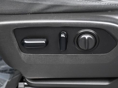 Used 2021 Chevrolet Silverado 1500 LT image 14