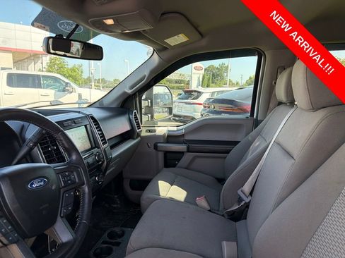 Used 2018 Ford F150 XLT w/ Equipment Group 302A Luxury AWD/4WD image 7