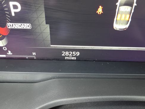 Used 2025 Nissan Rogue SL w/ Tech Package FWD image 15