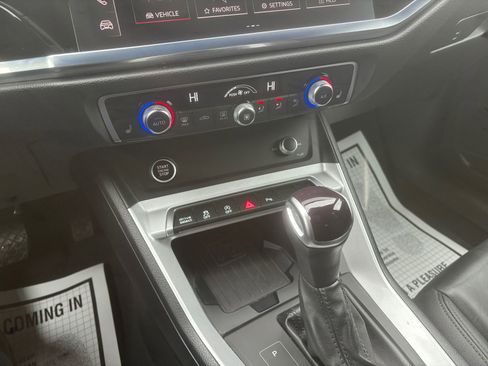 Used 2024 Audi Q3 2.0T Premium image 27
