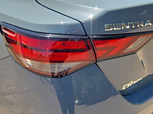 Used 2024 Nissan Sentra SV FWD image 18