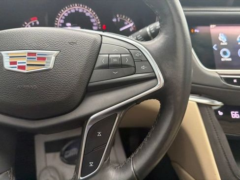 Used 2017 Cadillac XT5 Luxury w/ Driver Awareness Package AWD/4WD image 24