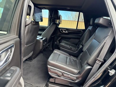 Used 2021 Chevrolet Tahoe LT w/ Rear Media and Nav Package image 19