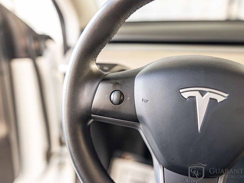 Used 2020 Tesla Model Y Long Range image 24