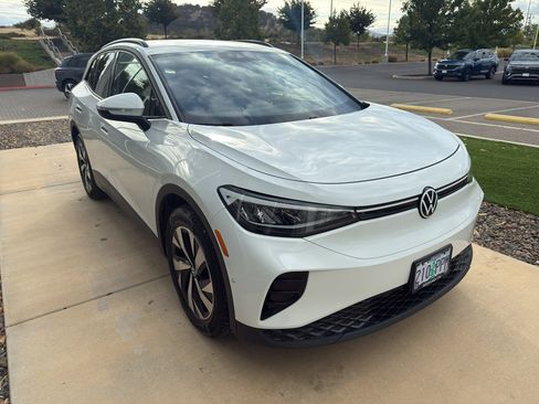 Used 2023 Volkswagen ID.4 2WD image 3