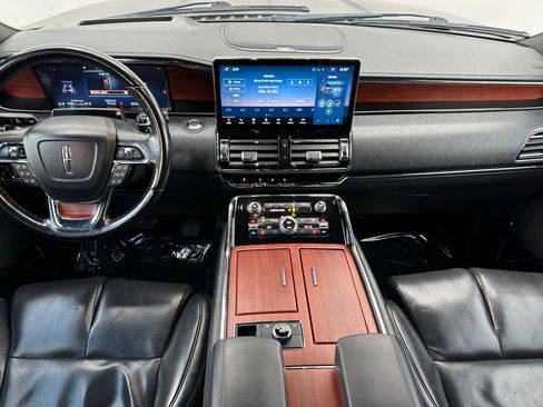 Used 2022 Lincoln Navigator Reserve image 15