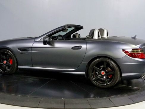Used 2012 Mercedes-Benz SLK 350 image 4