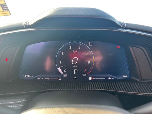 Used 2020 Chevrolet Corvette Stingray Preferred Cpe w/ 2LT Preferred Equipment Group RWD image 20
