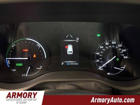 Used 2022 Toyota Sienna XLE Woodland Edition image 14