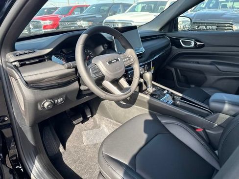 Used 2026 Jeep Compass Limited AWD/4WD image 9