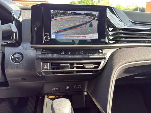 Used 2025 Toyota Camry LE FWD image 17
