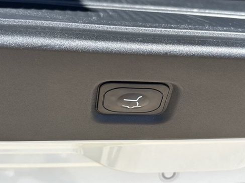 Used 2025 Ford Expedition Platinum w/ Stealth Appearance Package AWD/4WD image 10