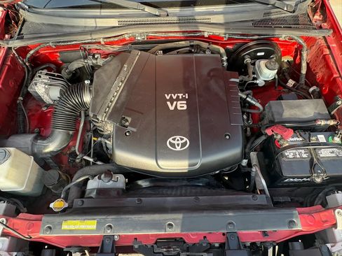 Used 2011 Toyota Tacoma PreRunner w/ TRD Sport Pkg RWD image 32